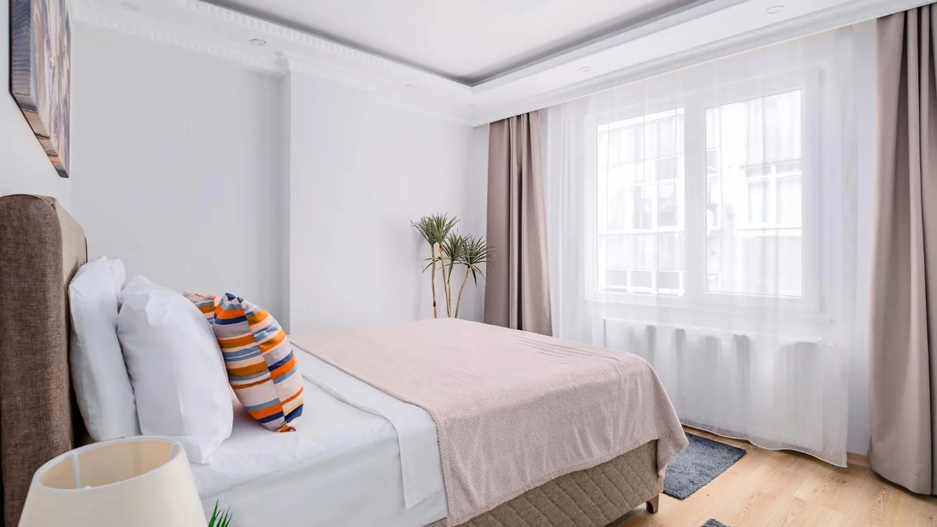 New Building In Sisli - 1Gbps Wifi - Ac - Elevator Daire İstanbul