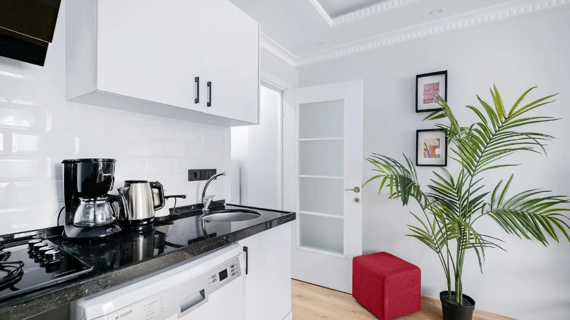New Building In Sisli - 1Gbps Wifi - Ac - Elevator Daire İstanbul